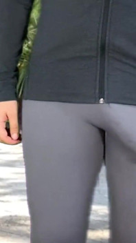 Big Dick Shemale Yoga Flash