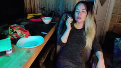 Blowjobs Alice: Krásná paní kouří