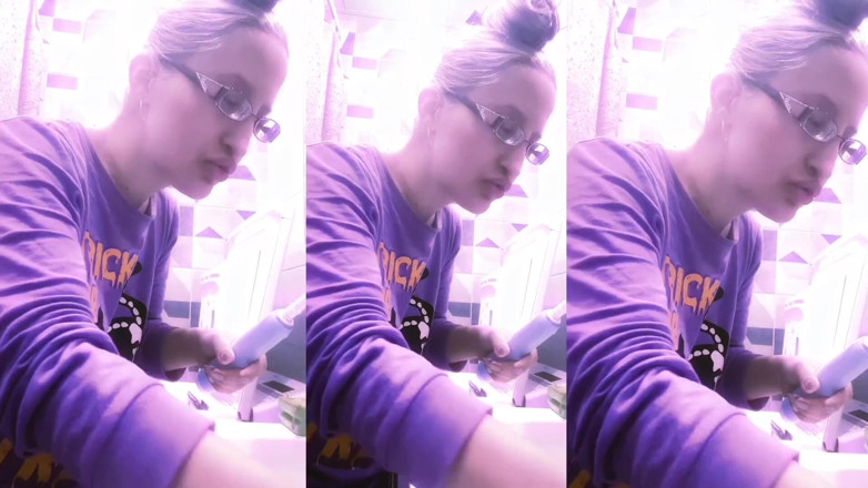 FinDom Goaldigger: Asmr Berus Gigi Mendengar Dalam Fon Kepala