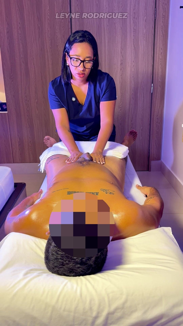 Leyne Rodriguez: Masaj manual senzual cu vedere la persoana 1 - final fericit cu...