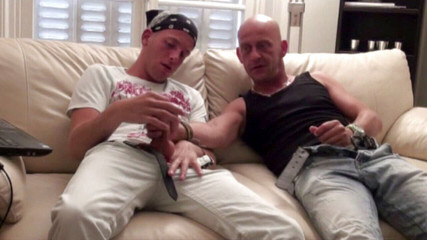 YOUNG FRENCH DUDES FUCKERS: Táta ošukaný mladou sexy