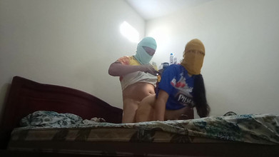 katha: Hijastra de Estados Unidos chupando la polla del padrastro colombiano