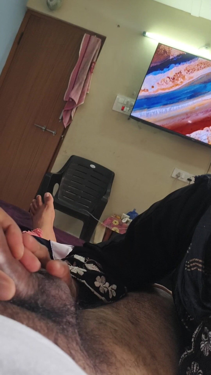 Sajjas: Ragazza indiana telugu musulmana con pazienza