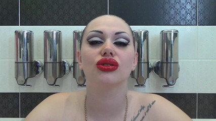 Goddess Misha Goldy: Lip smelling, kissing, duck face with huge red lips