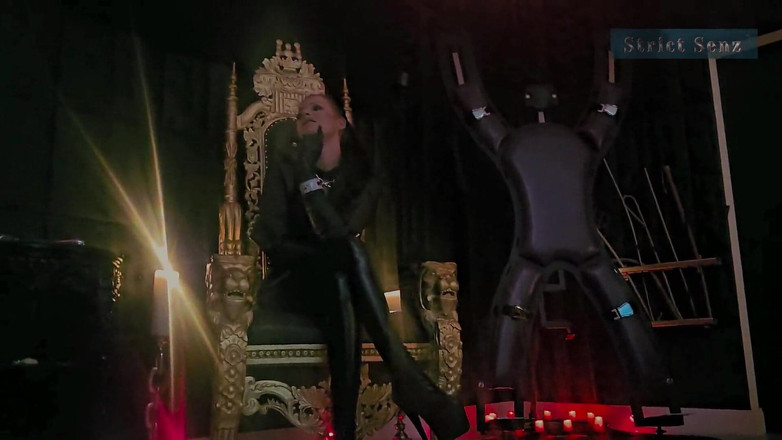 Strict Senz: Stina Stone Mercyless Si Fa Stirare Sul Rack Da L'amante...