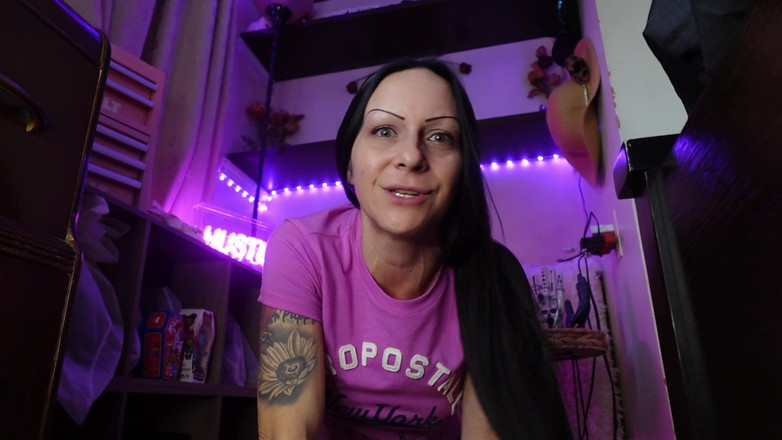 Raven Willow: Svázaná Potrestána na mé podlaze