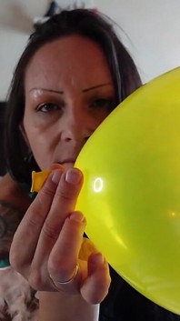 I Blow You Stroke , eu quero provocá-lo com meus balões, eu quero assistir você acariciar seu pau para cada golpe de respiração