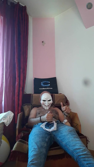 SingerMask: Jerking on pussy toy and wet panties