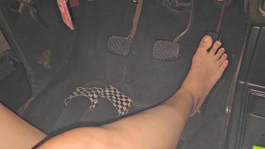 Smoking a Cigar Inside the Car (M4ndy) Smoking a Cigar Inside the Car (M4ndy)