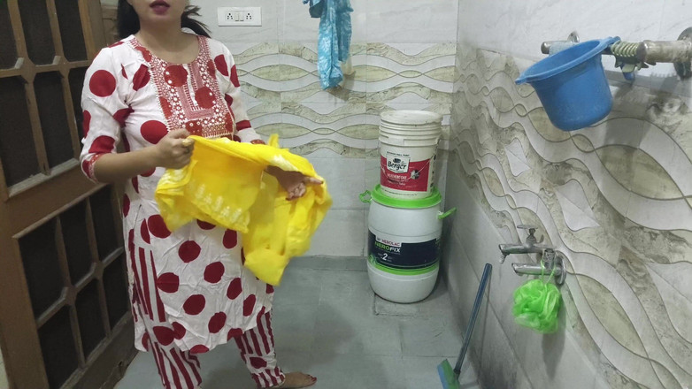 Saarabhabhi6: Saara Desi madrasta quente fala e fica nua para romance...