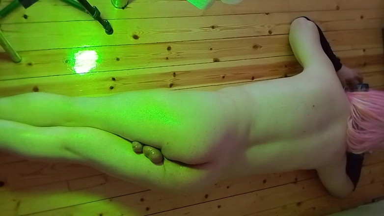 Kitty_Cross: El secreto travieso de una femboy suave