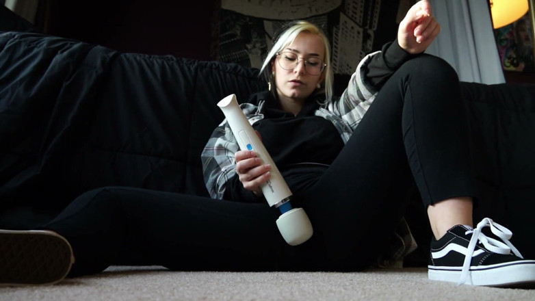 Luxx star: Cumming Home After a Long Day