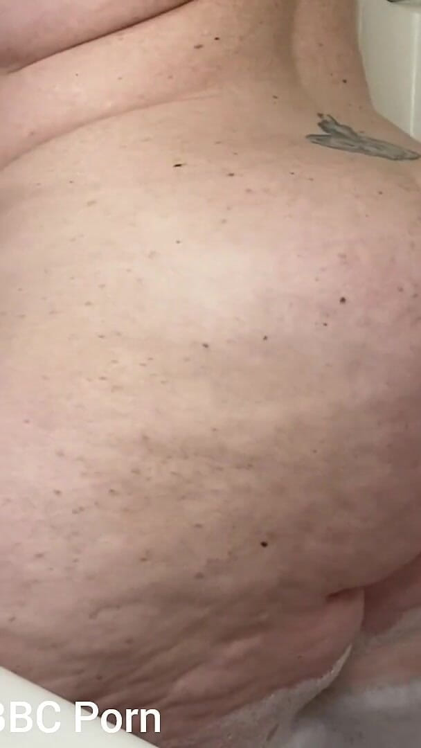 Bouncing Shaking My Huge Booty Compilation (YoungEnglishBBW)