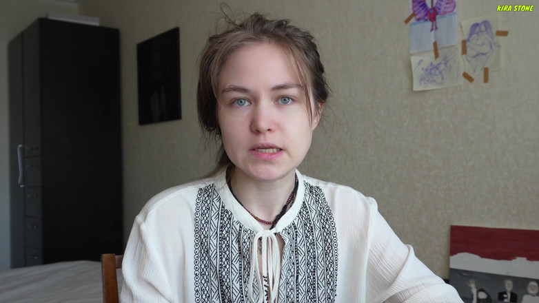 Kira Stone: Il pene è grande o piccolo? Che dimensione piace a Keira...