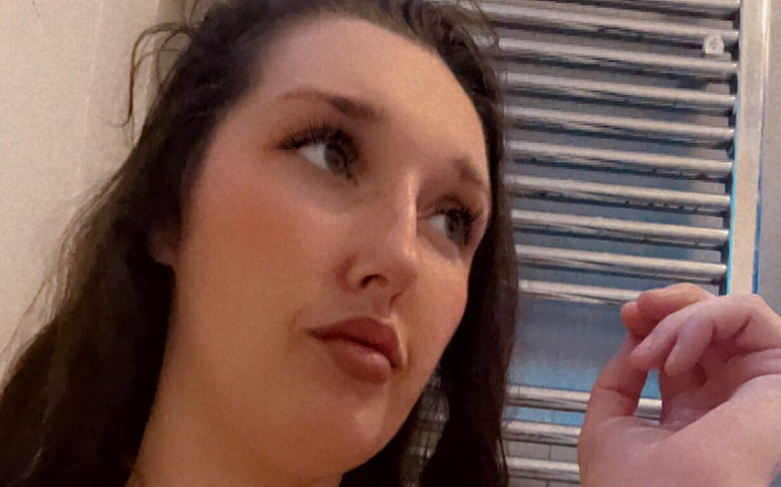 DildoLover94: Kom en neem een bad en speel met mij