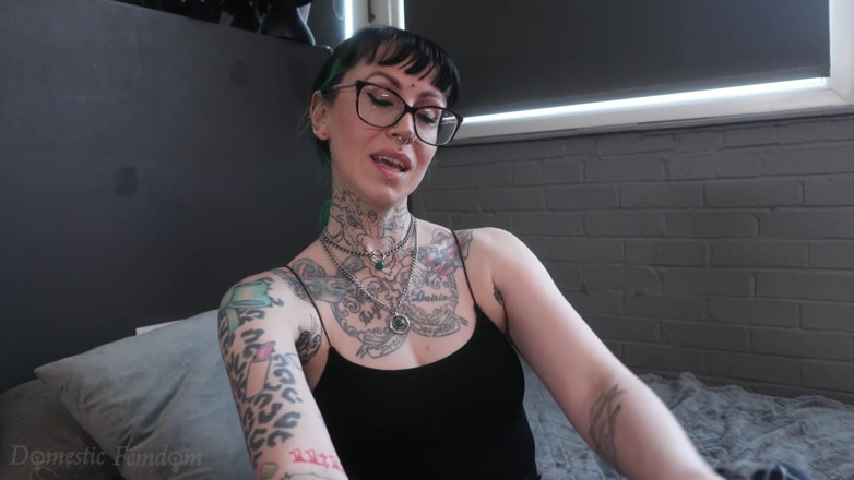 Domestic femdom: Ošukaná Nohama