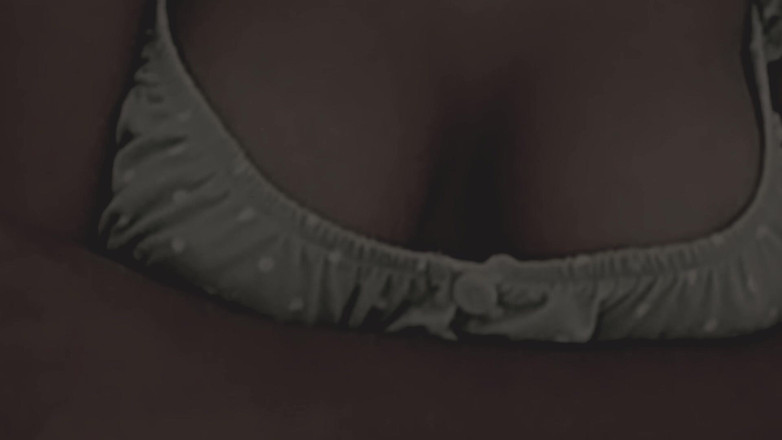 DesiBurChudai: आधी रात में मेरी पत्नी को जोरदार चोदा, बेडरूम में रोमांटिक सेक्स