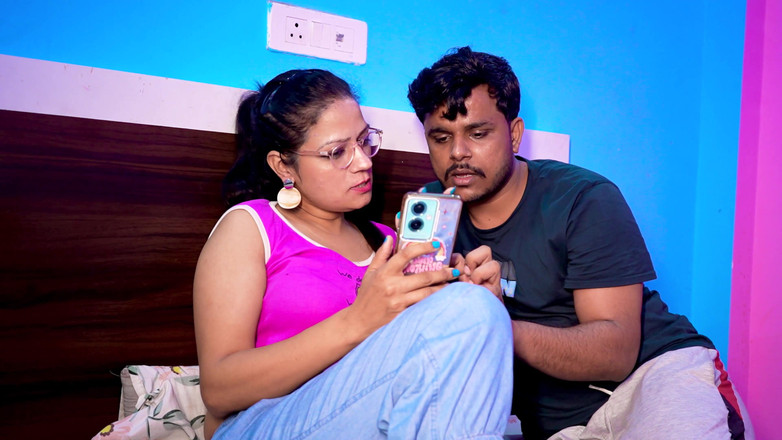 Pyasi Bhabhi Uncut: Stiefbrud fickte seine schwester in Hindi