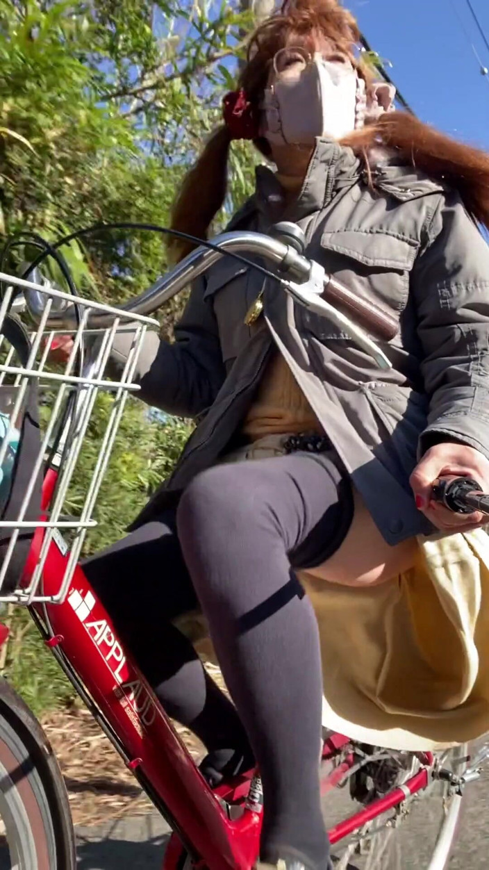 megu2002: No140 Ciclismo con pantaloni