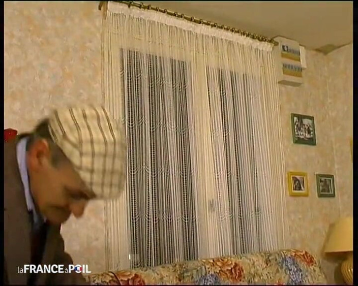 Papy Viewer: Sprzedawczyni domowa, która zrobi wszystko, aby sprzedać.