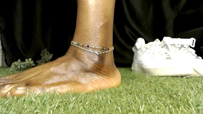 Maeling: Pies monstruosos crecimiento de zapatillas - el giganta de pies antiguo,...
