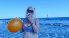 Marvellee Studios: Carolina, playa, golpe al pop