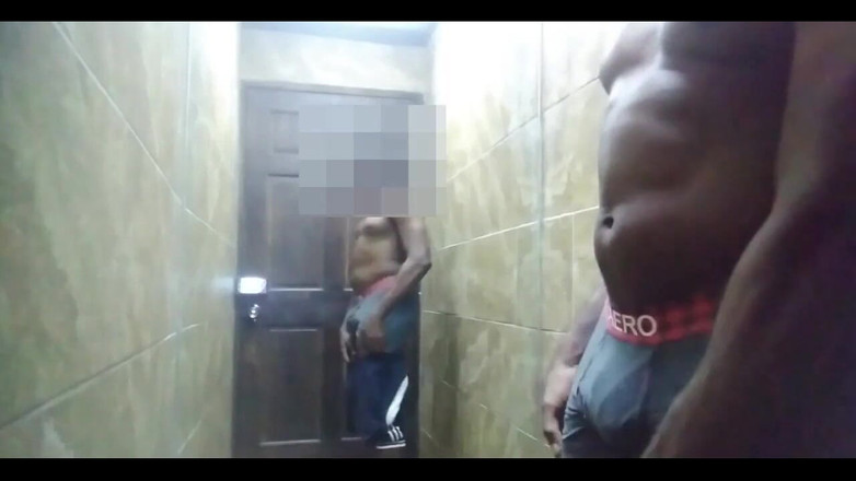 King Kingston: ジムでのまた一つのちょっとしたからかい