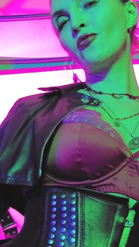 Dominatrix – Eva Lateks, Puan Femdom, Batang Besar, BDSM, Kasut Kulit Solo, Kasut Tumit Besar Seksi Panas