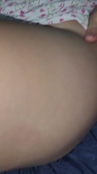 Šukám svoji švagru pod jejími šaty