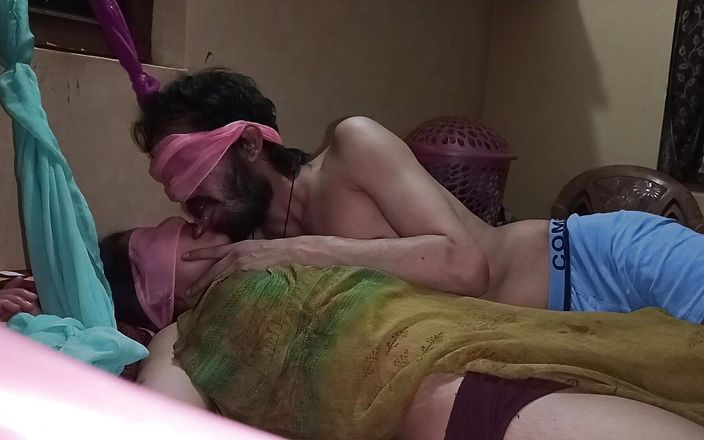 Hot Desi Sex: Desi indiano reale bDSM bondage bendato duro e sesso rude...