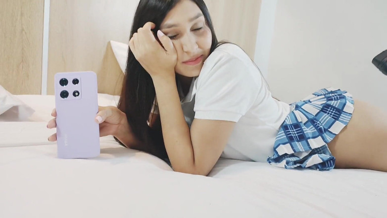 Teen sex 66: Student styvdotter inbjuds till ett hotellrum av sin kåta styvfar...