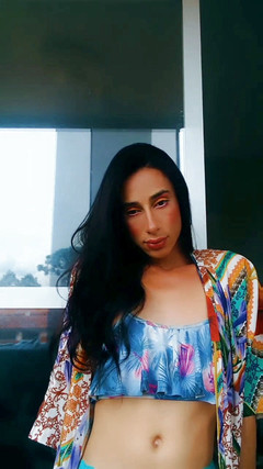 SweetDoll: 我热辣地等你！