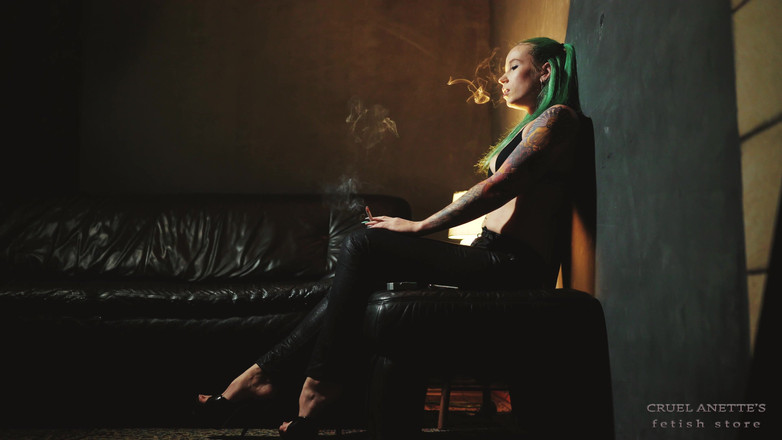Cruel Anettes fetish world: Allein Nach Einem Langen Tag