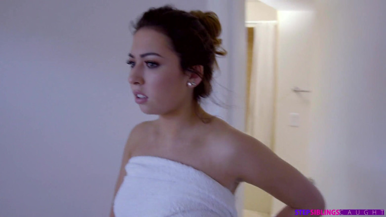 StepSiblings Caught: Chịch sinh đôi - s1:e9