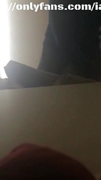 Fodi essa garota gostosa enquanto eu estava no relógio. Apertada buceta molhada e gorda nela, eu peguei tudo dentro dela