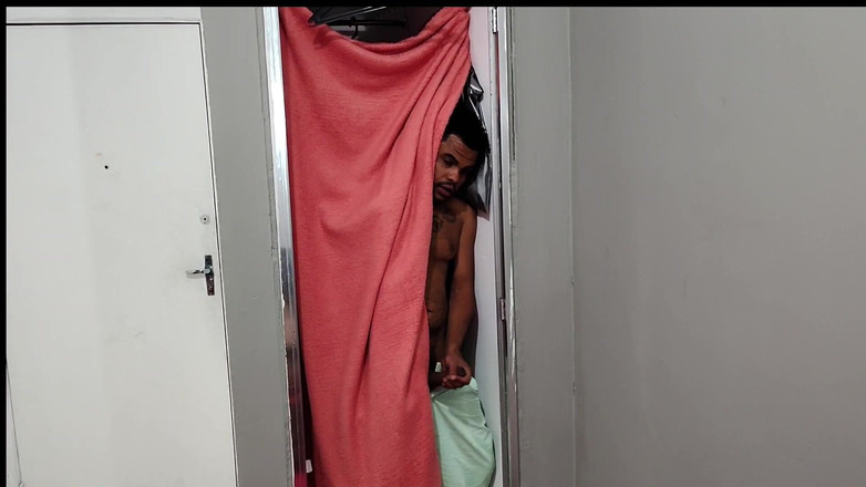 Tiffany Montavani: Nevlastní otec posedlý sexem sledoval, jak jeho nevlastní syn má...