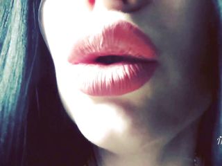 Goddess Misha Goldy: Săruturile mele cu vedere la persoana 1 te vor face să...