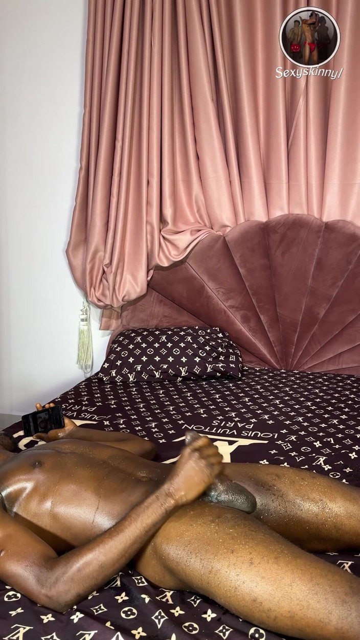 Blacked sauce: Писати, а потім дрочити