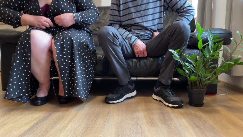 OurFetishLife: Üvey annemi ve kıllı amcığını ziyaret ediyor