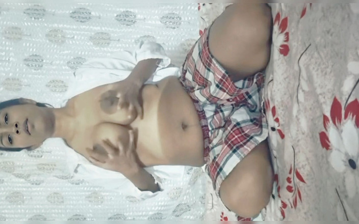 Indian porngirl: Young Girl Masterbating Her Pussy