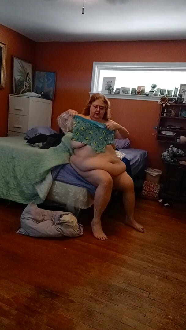 BBW nurse Vicki adventures with friends: Putting on My Blue lemon boy shorts and rest of...
