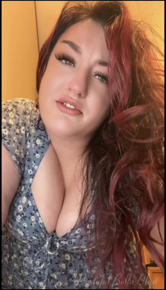 BellaBlast: I Shrunk You - Now Youre Mine: Giantess Take From Tiny...