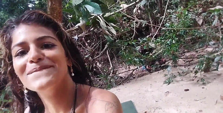 Elianis04: Bana lezzetli sütünüzü verin