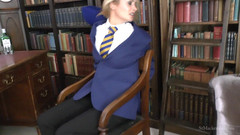 St Mackenzie's Archive: 索菲亚情不自禁地折磨一个被绑住的凯利