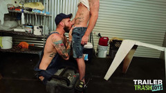 Trailer Trash Boys: 预告片TRASHBOYS。Jocks Andrew Delta和Buck Richards繁殖