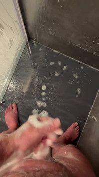 Jerked off in the Hotel Shower