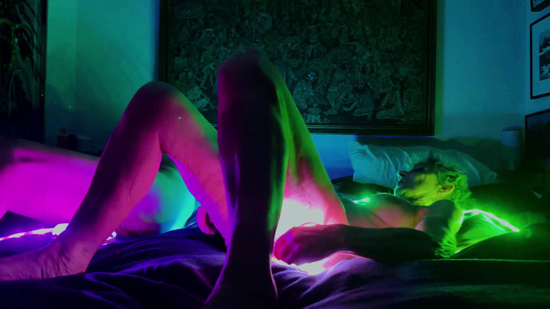 FromThisNight: Seks bareng strip lights