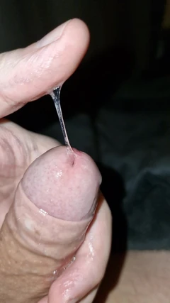 Juckande min fördyggade oklippta kuk