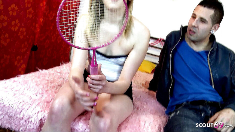 Full porn collection: Napalona nastolatka Cristal ostro zerżnięta przez swojego przyrodniego brata z...