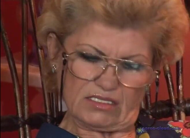 Porno Cloud: Granny porno shooting